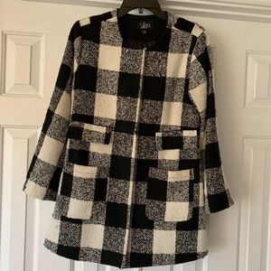 Black and White Plaid  jacket. fully lined.